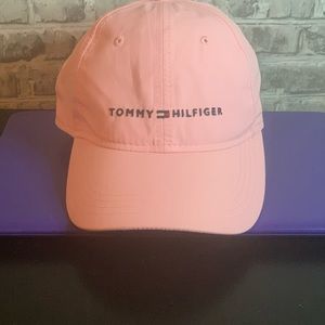 NWOT TOMMY HILFIGER PINK HAT Velcro back ! Cute 💕